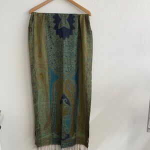 Elegant Paisley Scarf in Blue and Green